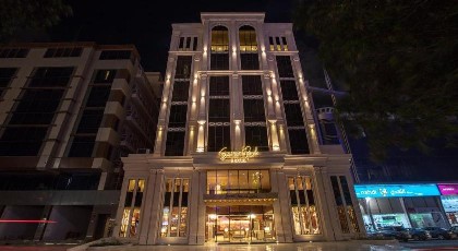 Seasons Park Hotel - image 2