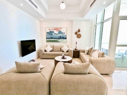 Elegant 4 Beds W/Partial SeaView - image 12