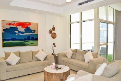 Elegant 4 Beds W/Partial SeaView - image 18