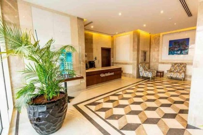 Elegant 4 Beds W/Partial SeaView - image 4