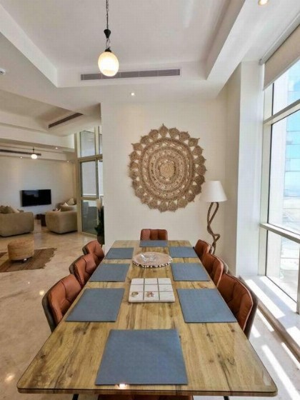 Elegant 4 Beds W/Partial SeaView - image 8