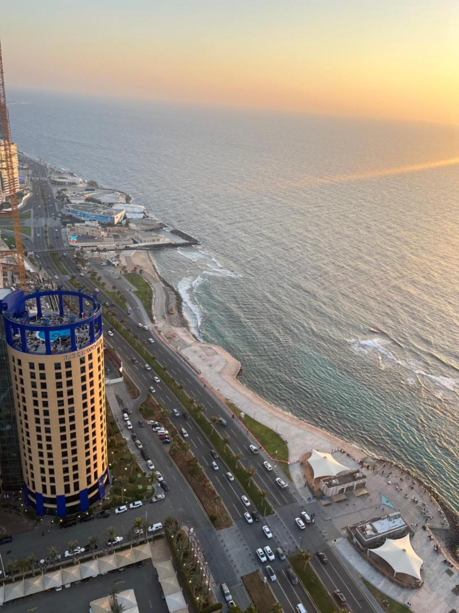 شقة باأطلالة بحرية برج الجوهره داماك Damac AlJawharah Tower - image 4