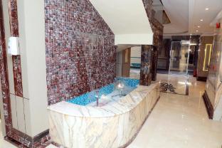 Aluya Hotel - image 7