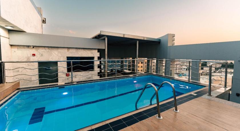 Aluya Hotel - image 7