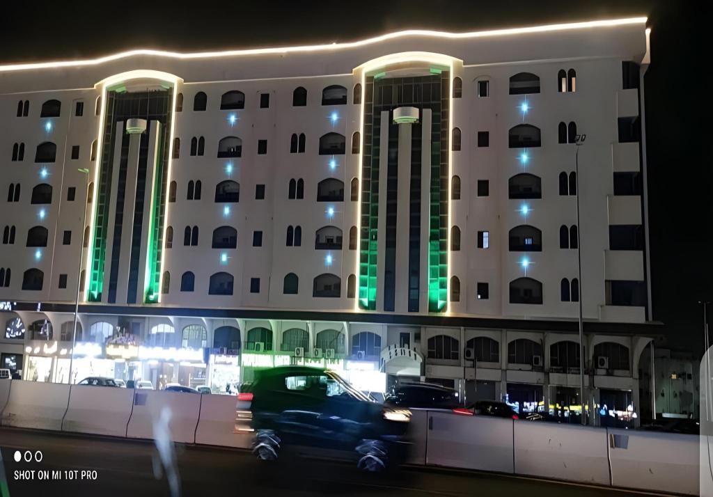 Al Hasnaa Al Motatoera - main image