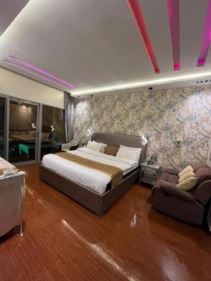 Damac tower apartment - image 5
