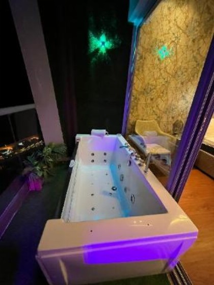 Damac tower apartment - image 7