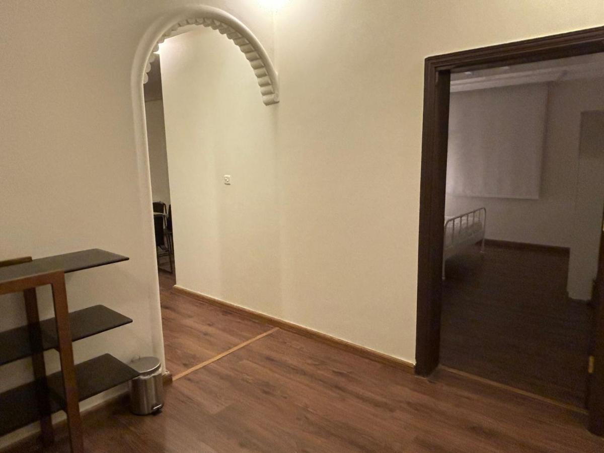 Furnished apartment near airport - main image