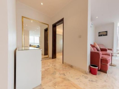 شقق فاخرة في برج المسارات - image 6