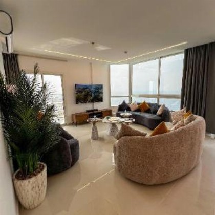 Sky-high Villa فيلا عنان السماء - image 5