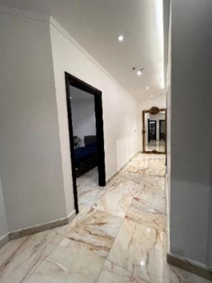Luxurious Apartment Sea View شقة فارهة على البحر - image 10