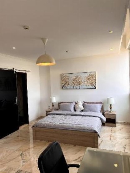 Luxurious Apartment Sea View شقة فارهة على البحر - image 2