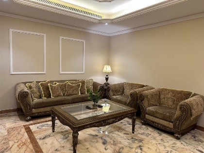 Luxury Apartment - image 11