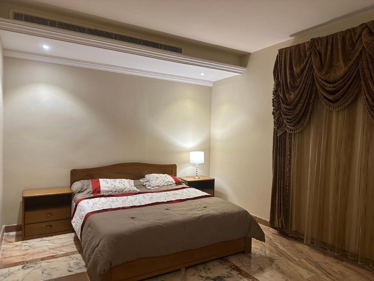 Luxury Apartment - image 4