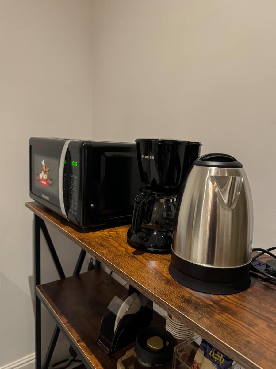 Comfy Bohemian room Smart Self Check in - image 4