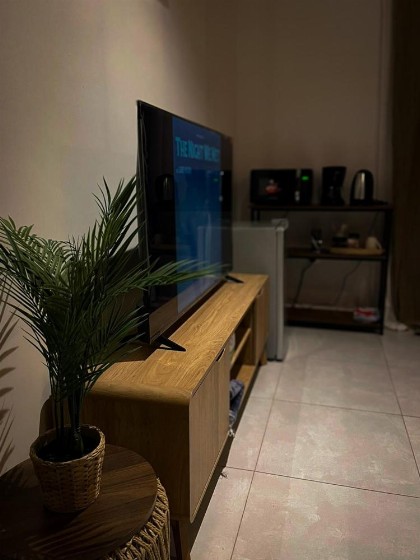 Comfy Bohemian room Smart Self Check in - image 8