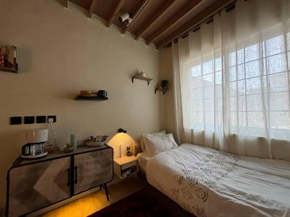 Warm Room - image 6