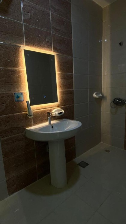 Diva Hotel 2 - image 7