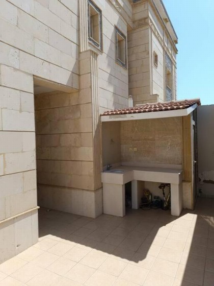 Rooftop apt w patio rawdah - image 13