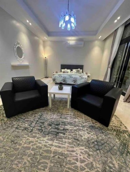 استديو فاخر مع تراس خارجي - image 7
