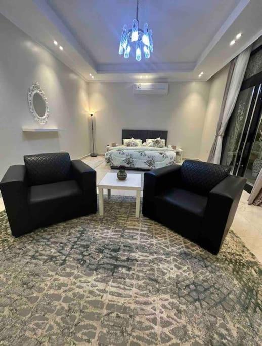 استديو فاخر مع تراس خارجي - image 7