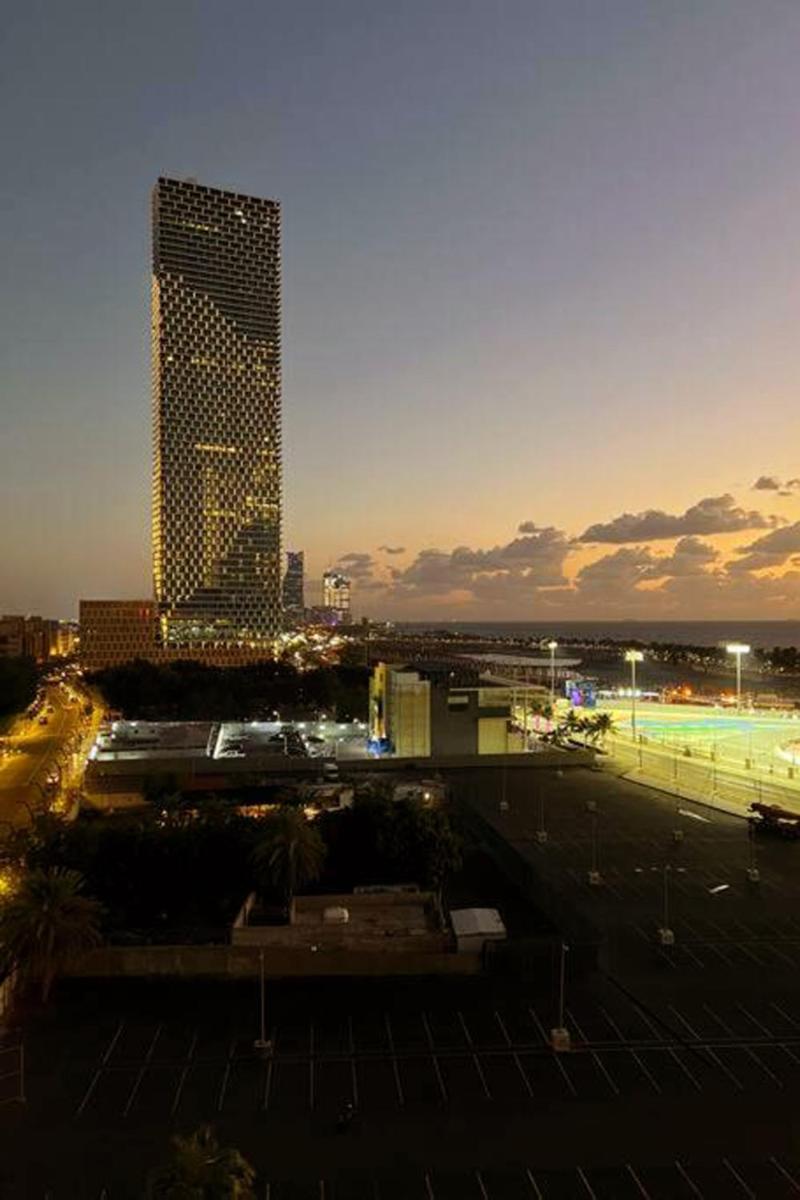 مكان جميل بطلالة خلابة على البحر - image 2
