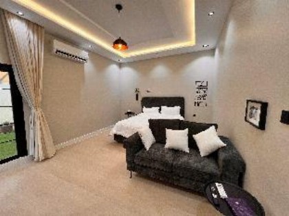 yaz studio - image 2