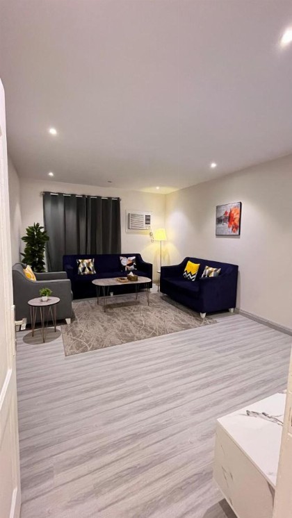 Modern Residential Apartment by Vacantals - image 11