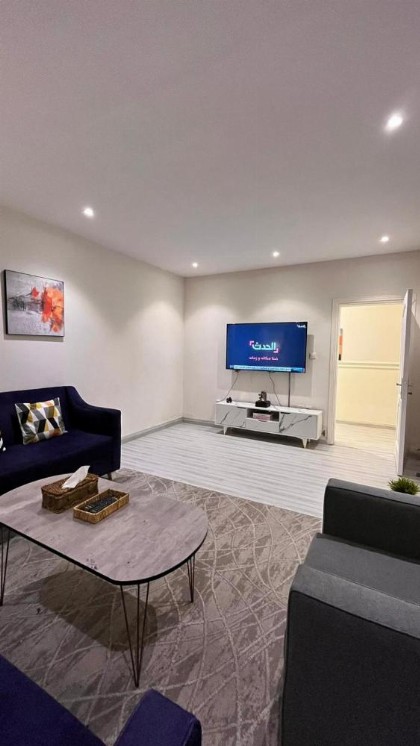 Modern Residential Apartment by Vacantals - image 12