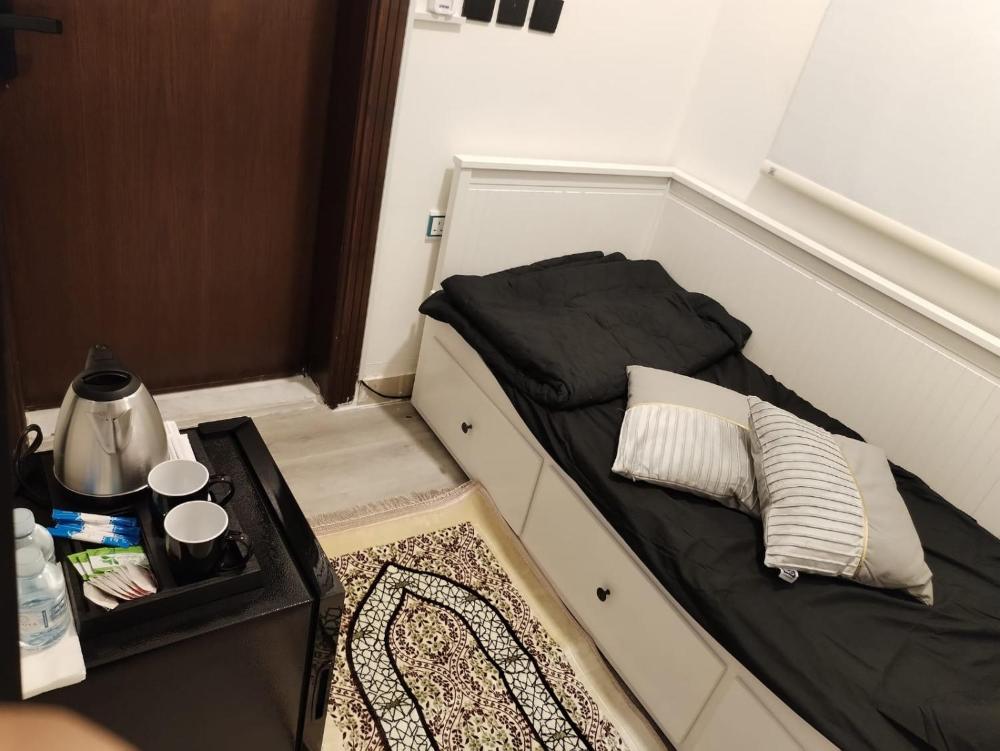 غرفة مريحة بوسط جدة - image 7