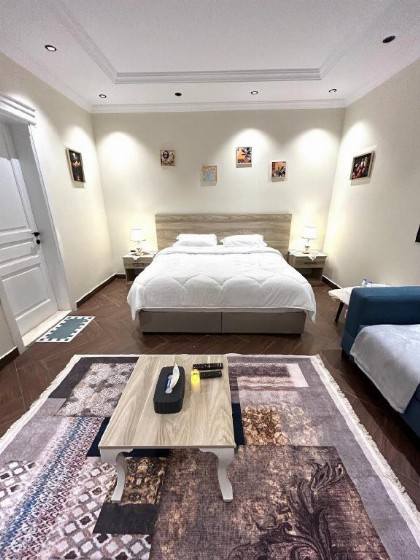 Double bed with hotel VIP - image 4