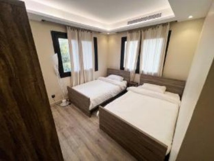 the red noble luxury apartments - image 4