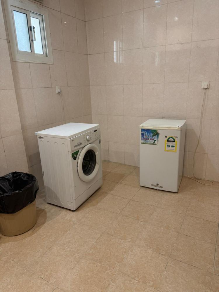 غرفة وصالة ومطبخ ودورة مياة - image 7
