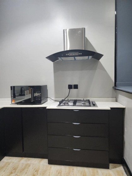 Luxury apartment with 2 bedrooms & living room - image 8