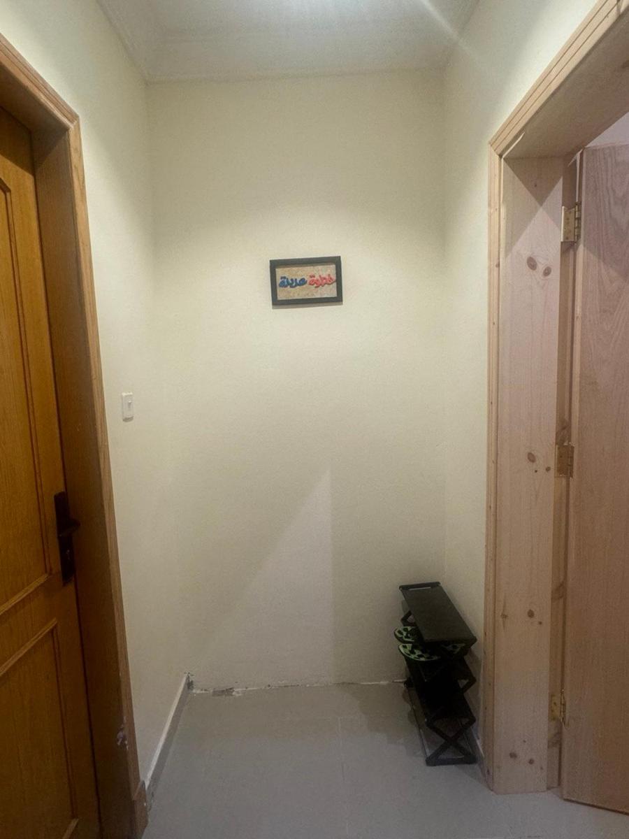 one room - image 3