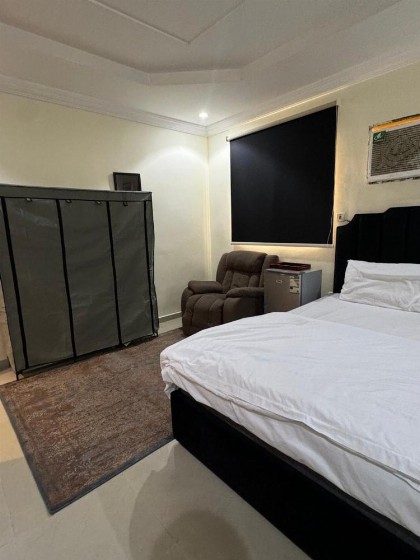 one room - image 5