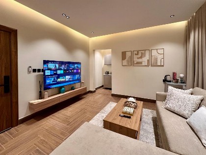 Stylish Cozy Modern 1-Bedroom - image 4
