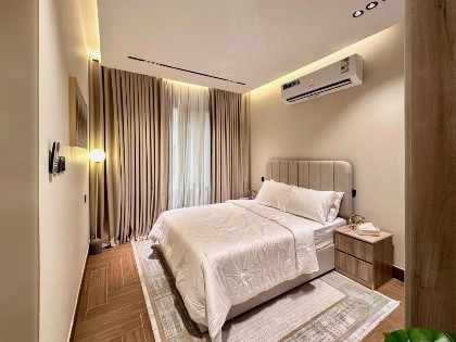 Stylish Cozy Modern 1-Bedroom - image 9