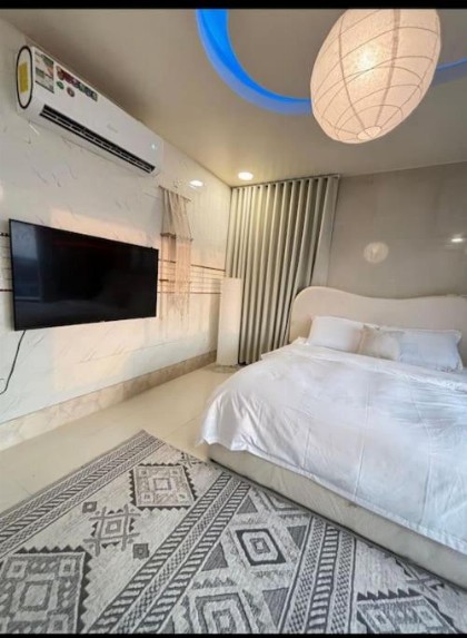 Luxurious studio for a beautiful and special night - image 12
