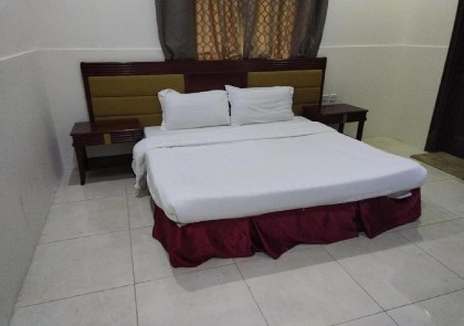 Najma Al Hamra - image 5