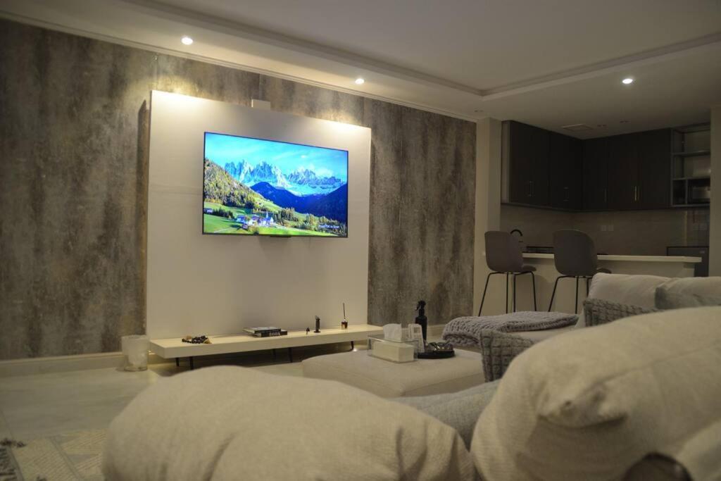 Elite Haven Apartments 110 - image 3