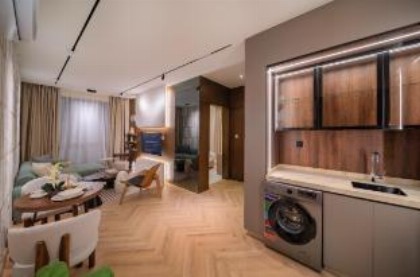 Saden Albwadi 2BR Premium Apt-210 - image 5