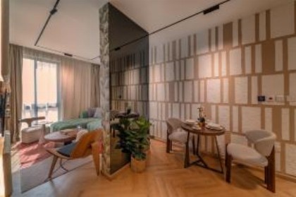 Saden Albwadi 2BR Premium Apt-209 - image 4